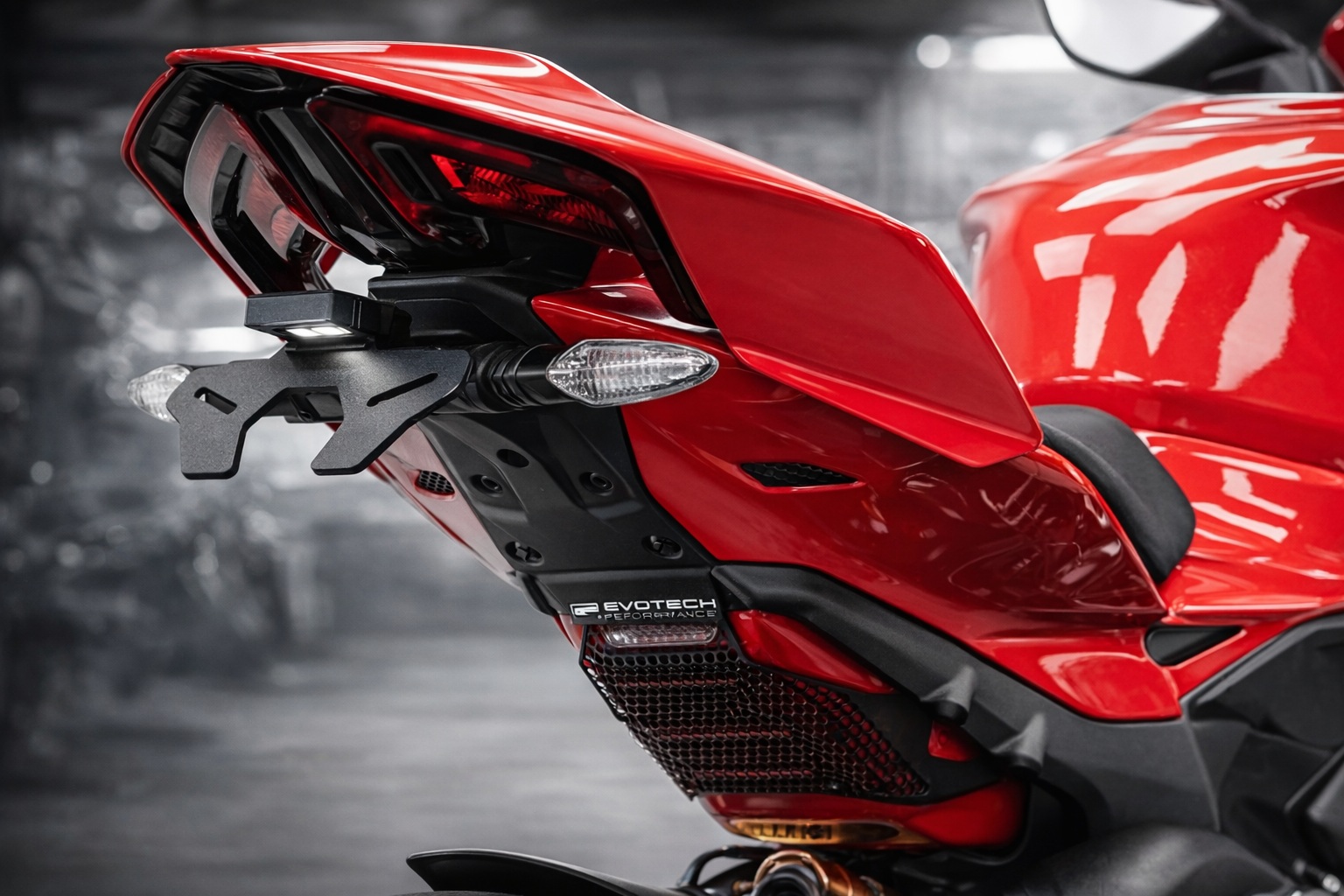 EVOTECH PERFORMANCE 装着イメージ